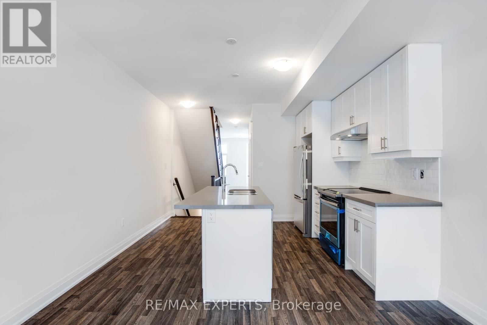 57 Creekbank Road, Toronto, Ontario  M6L 0A3 - Photo 3 - W12855990