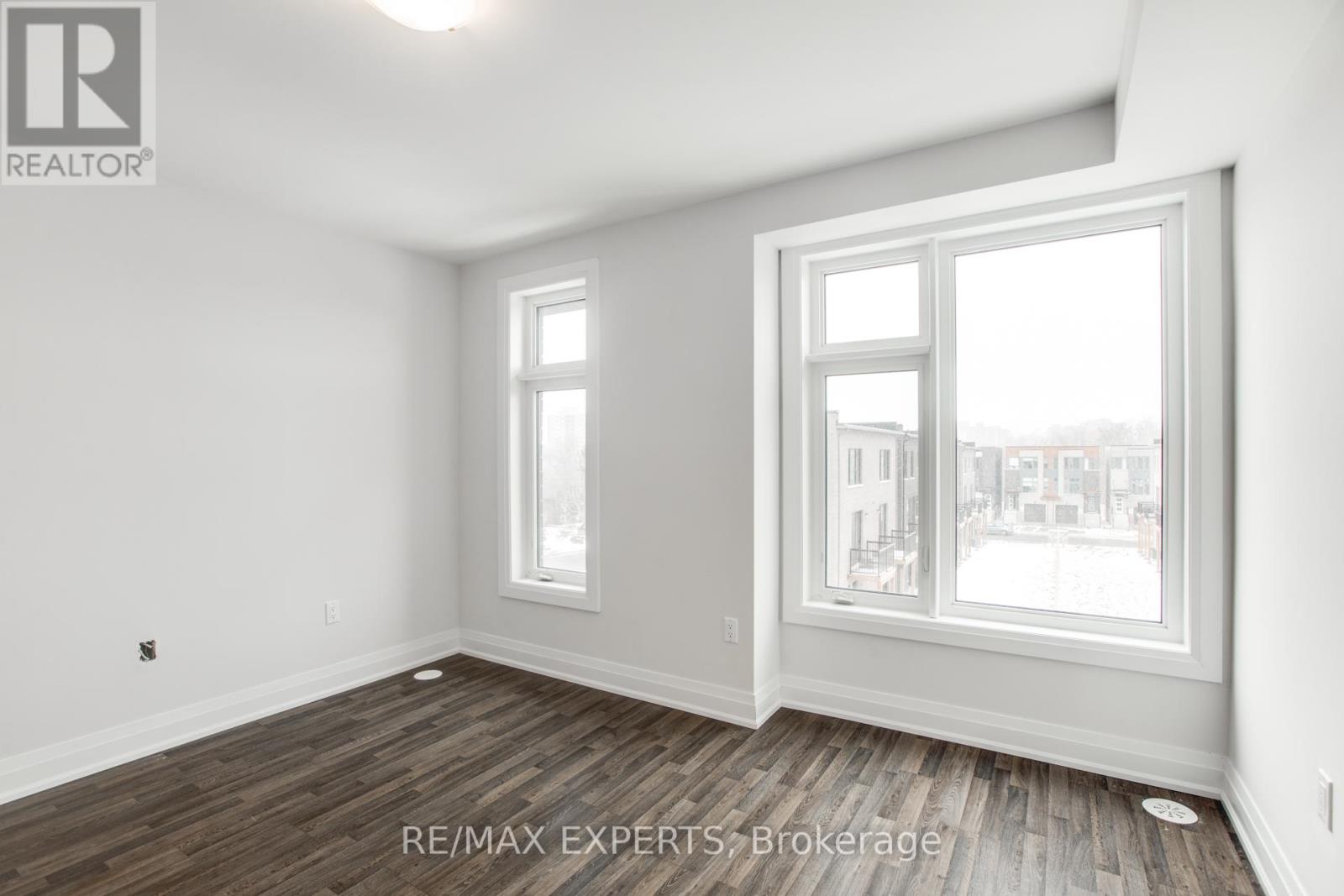 57 Creekbank Road, Toronto, Ontario  M6L 0A3 - Photo 17 - W12855990