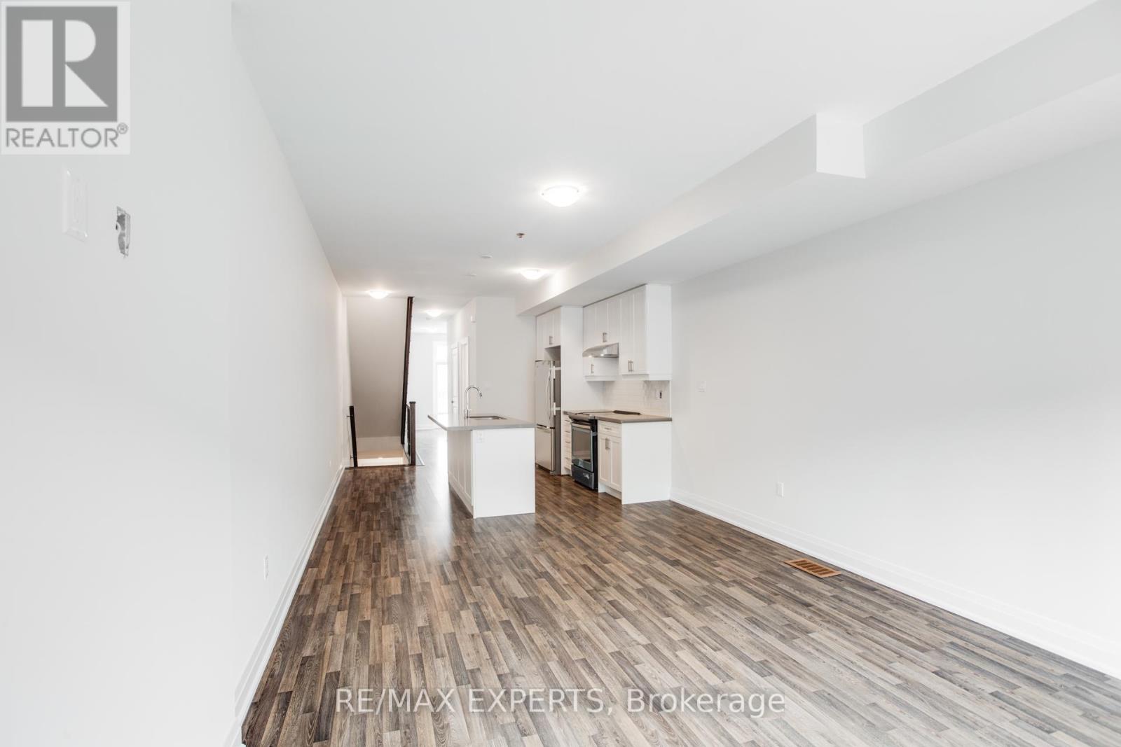 57 Creekbank Road, Toronto, Ontario  M6L 0A3 - Photo 6 - W12855990