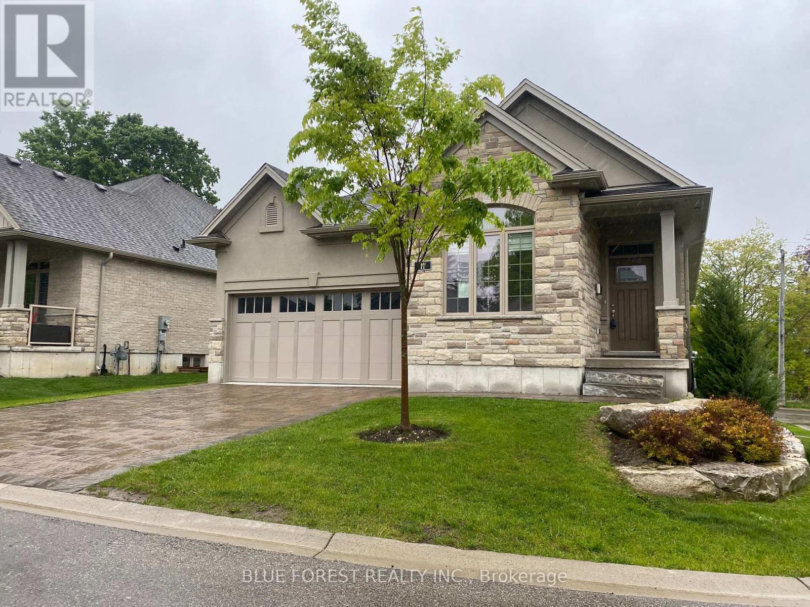 11 - 273 Riddell Street, Woodstock, Ontario  N4S 0C8 - Photo 2 - X12856068