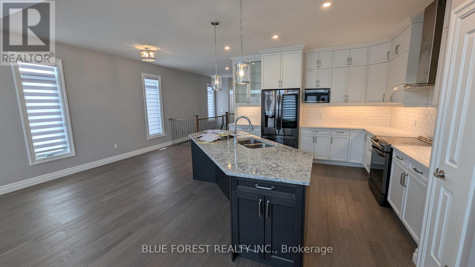 11 - 273 Riddell Street, Woodstock, Ontario  N4S 0C8 - Photo 4 - X12856068