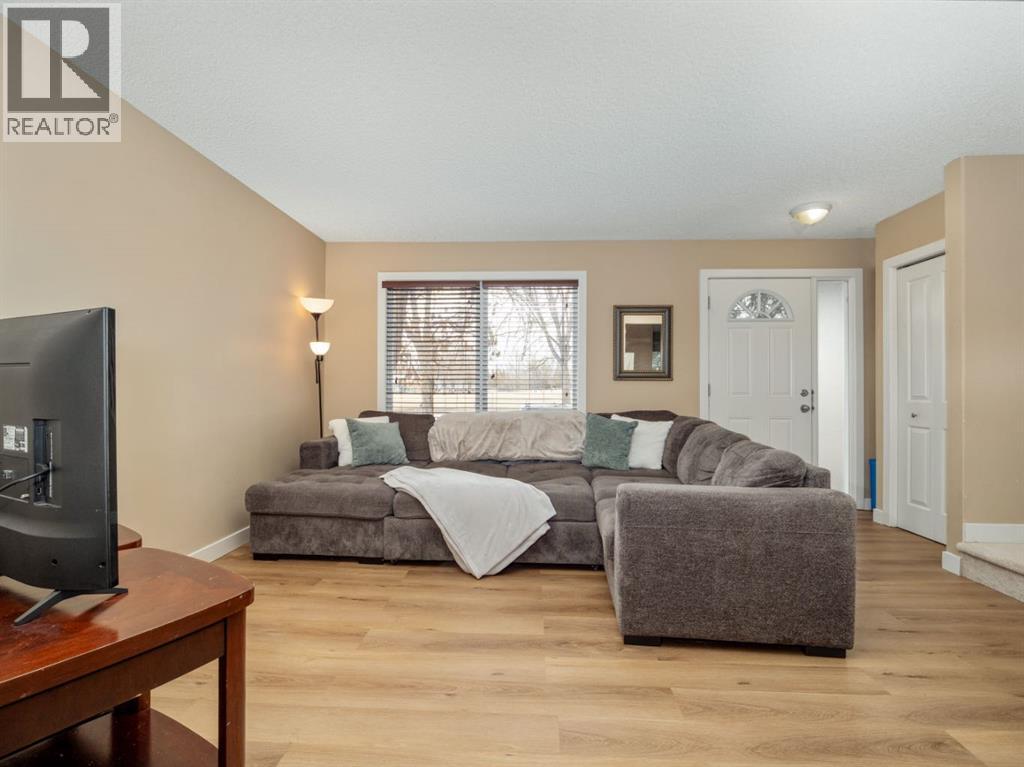 6, 275 Columbia Boulevard W, Lethbridge, Alberta  T1K 4B8 - Photo 9 - A2289931