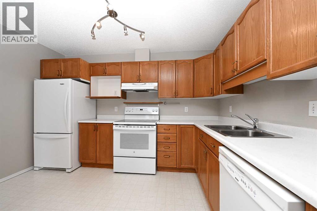 #, 1202 Sienna Park Green Sw, Calgary, Alberta  T3H 3N7 - Photo 5 - A2290372