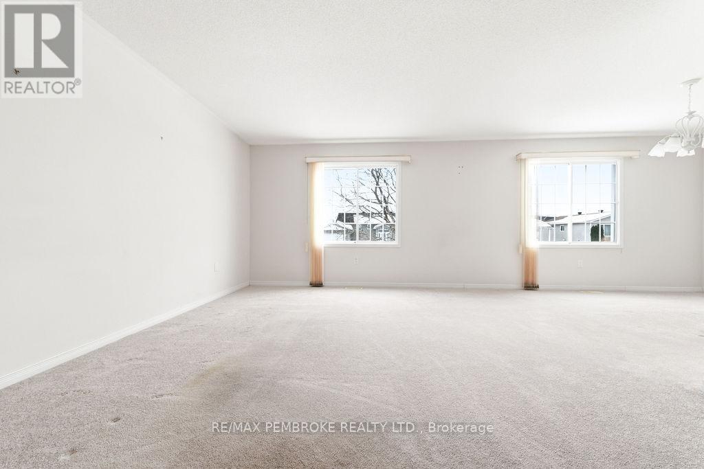 614 Weston Street, Pembroke, Ontario  K8A 3Y7 - Photo 11 - X12856040