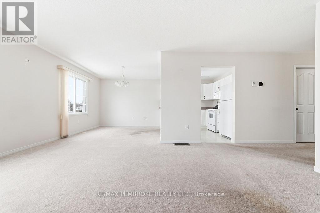 614 Weston Street, Pembroke, Ontario  K8A 3Y7 - Photo 12 - X12856040