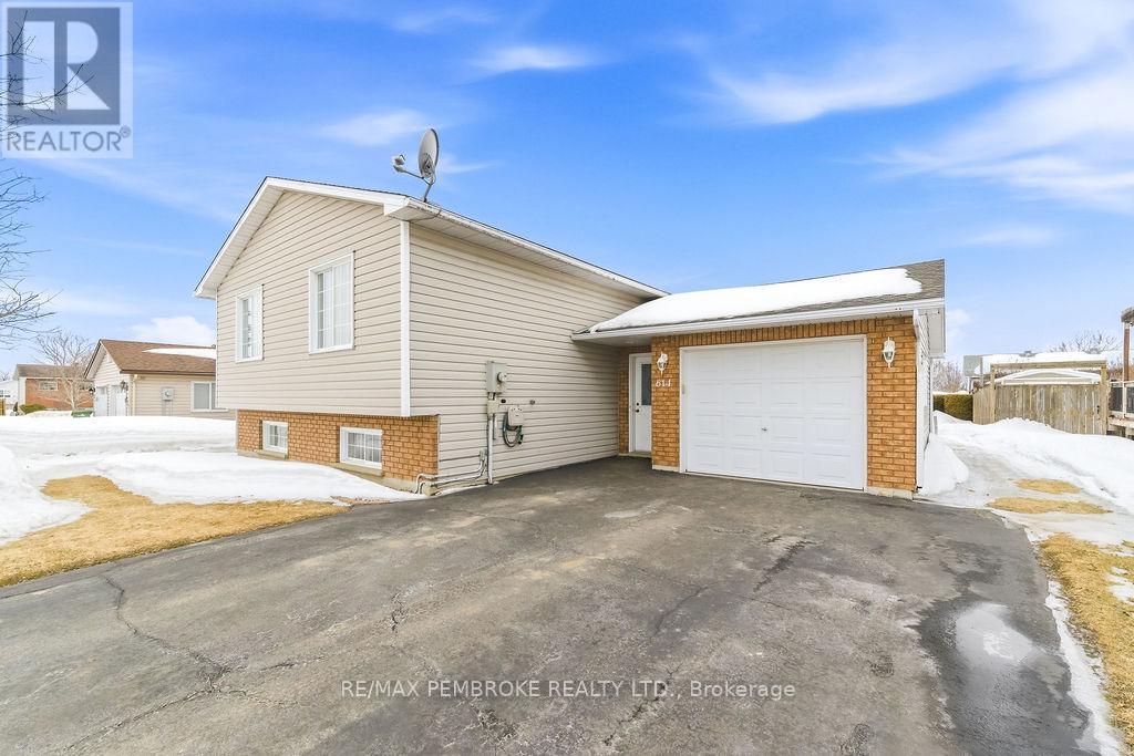 614 Weston Street, Pembroke, Ontario  K8A 3Y7 - Photo 2 - X12856040