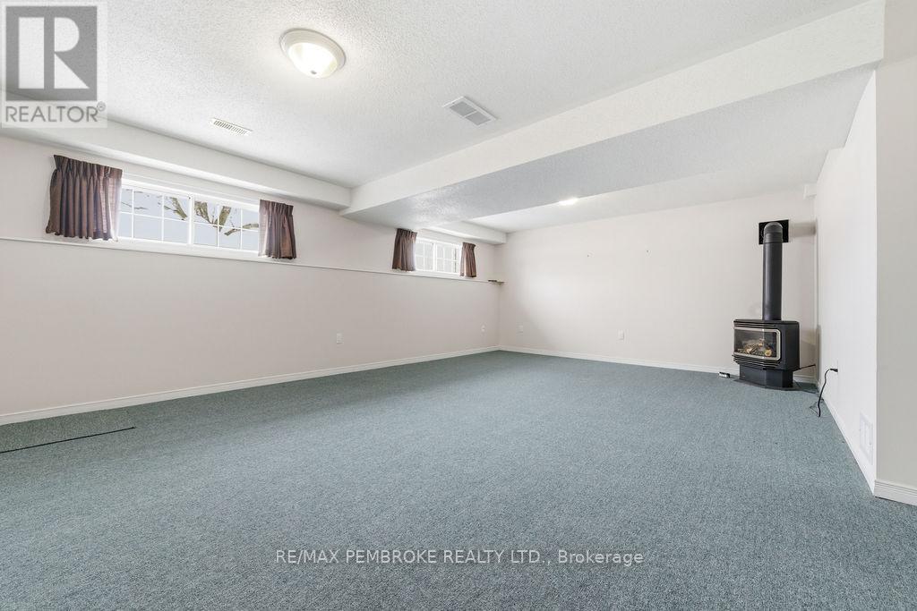 614 Weston Street, Pembroke, Ontario  K8A 3Y7 - Photo 21 - X12856040
