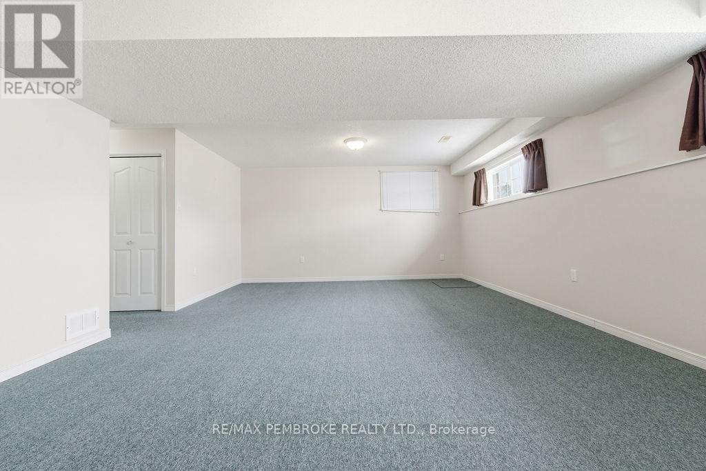 614 Weston Street, Pembroke, Ontario  K8A 3Y7 - Photo 22 - X12856040