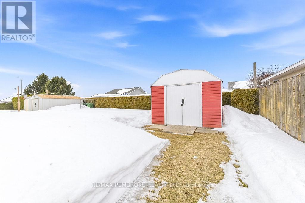 614 Weston Street, Pembroke, Ontario  K8A 3Y7 - Photo 6 - X12856040