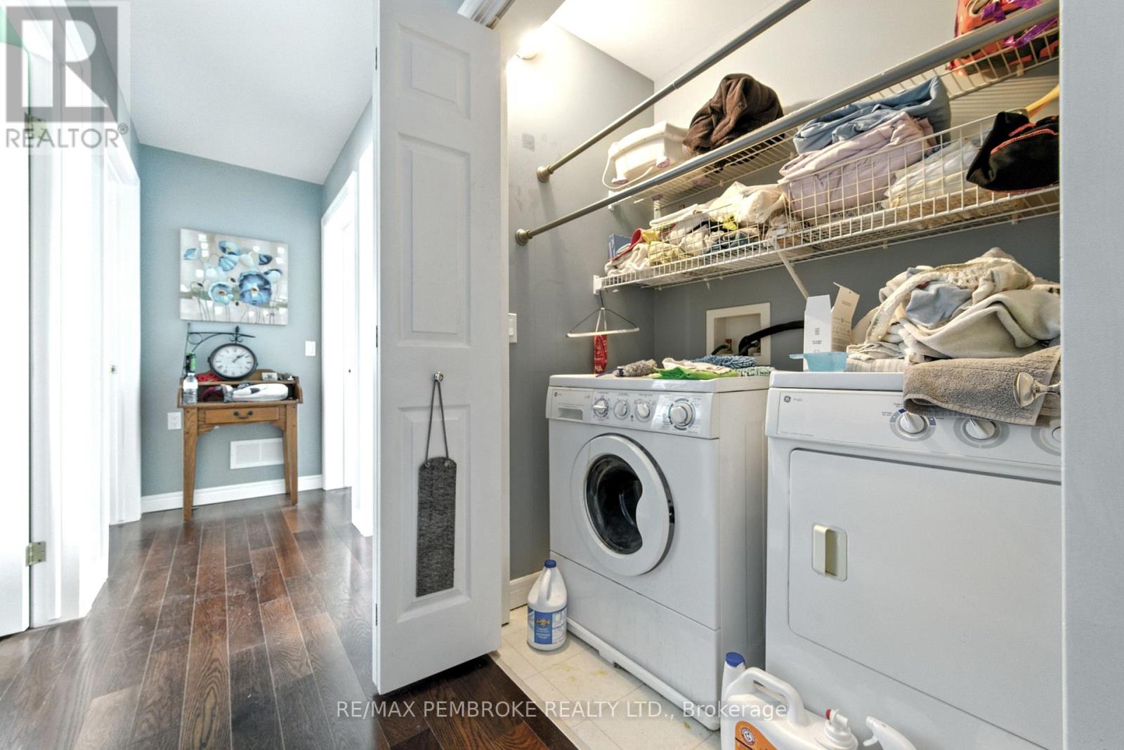 625 Forest Park Road, Laurentian Valley, Ontario  K8A 6W2 - Photo 18 - X12856154