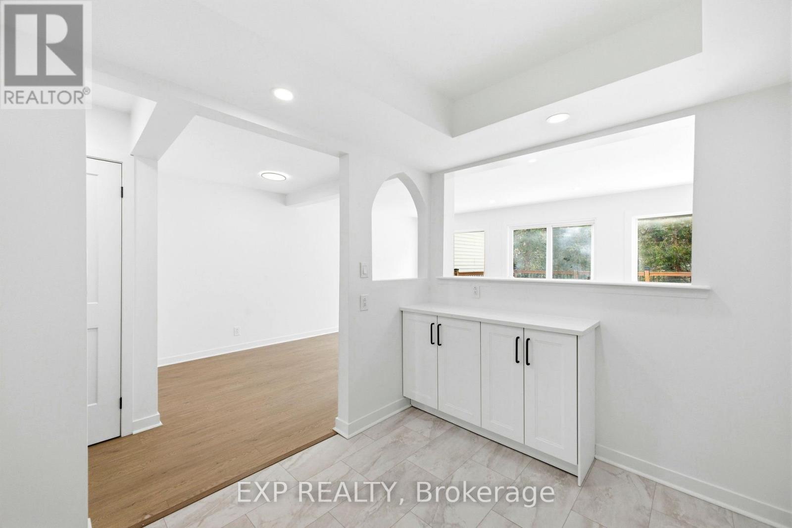 74 Shearer Crescent, Ottawa, Ontario  K2L 3N1 - Photo 7 - X12856006