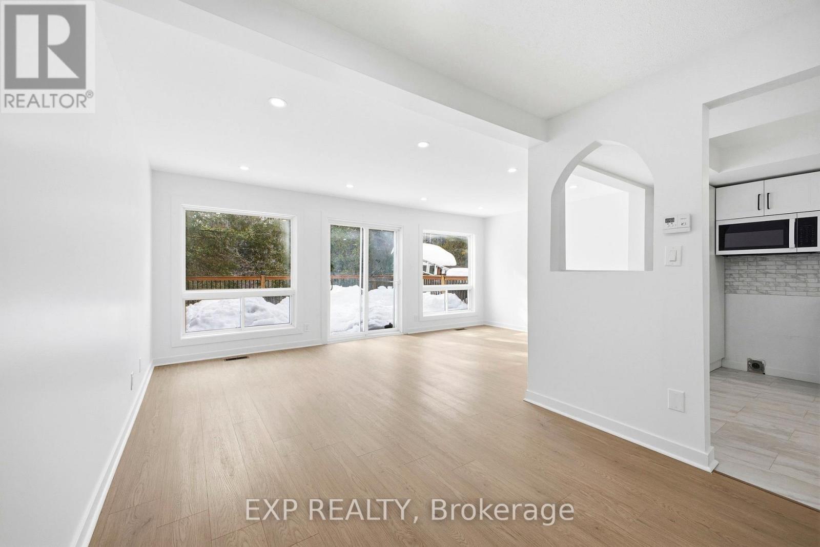 74 Shearer Crescent, Ottawa, Ontario  K2L 3N1 - Photo 8 - X12856006