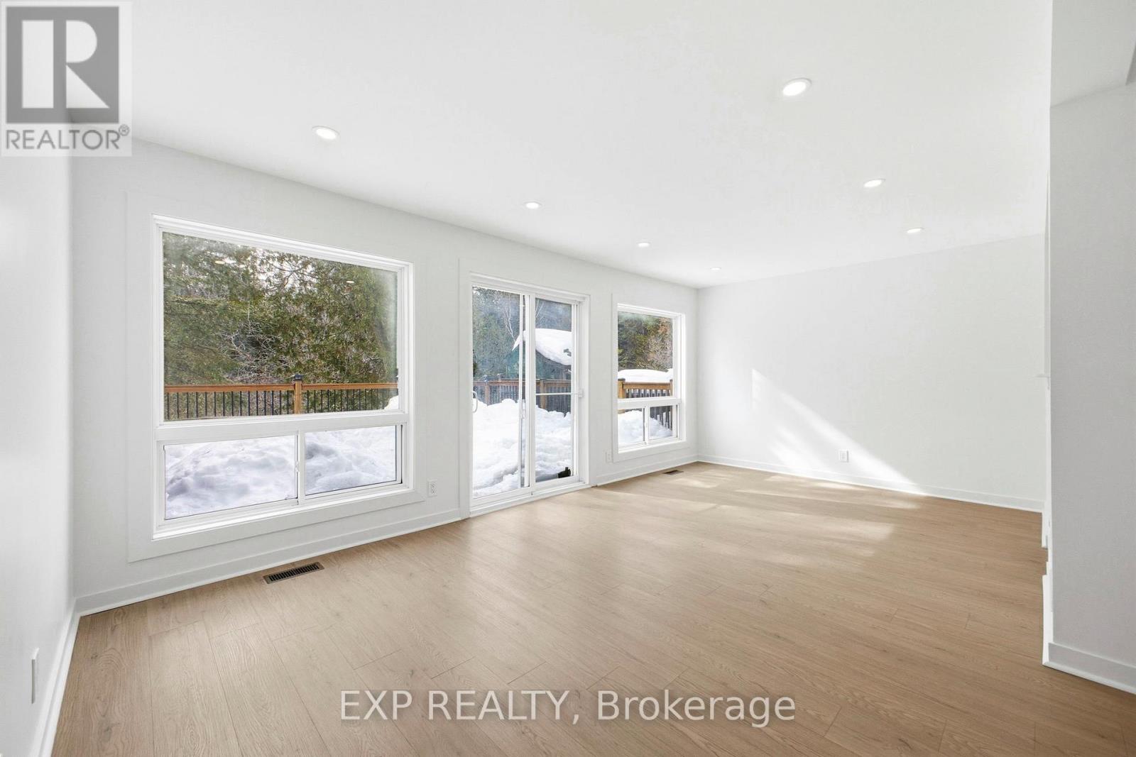 74 Shearer Crescent, Ottawa, Ontario  K2L 3N1 - Photo 9 - X12856006