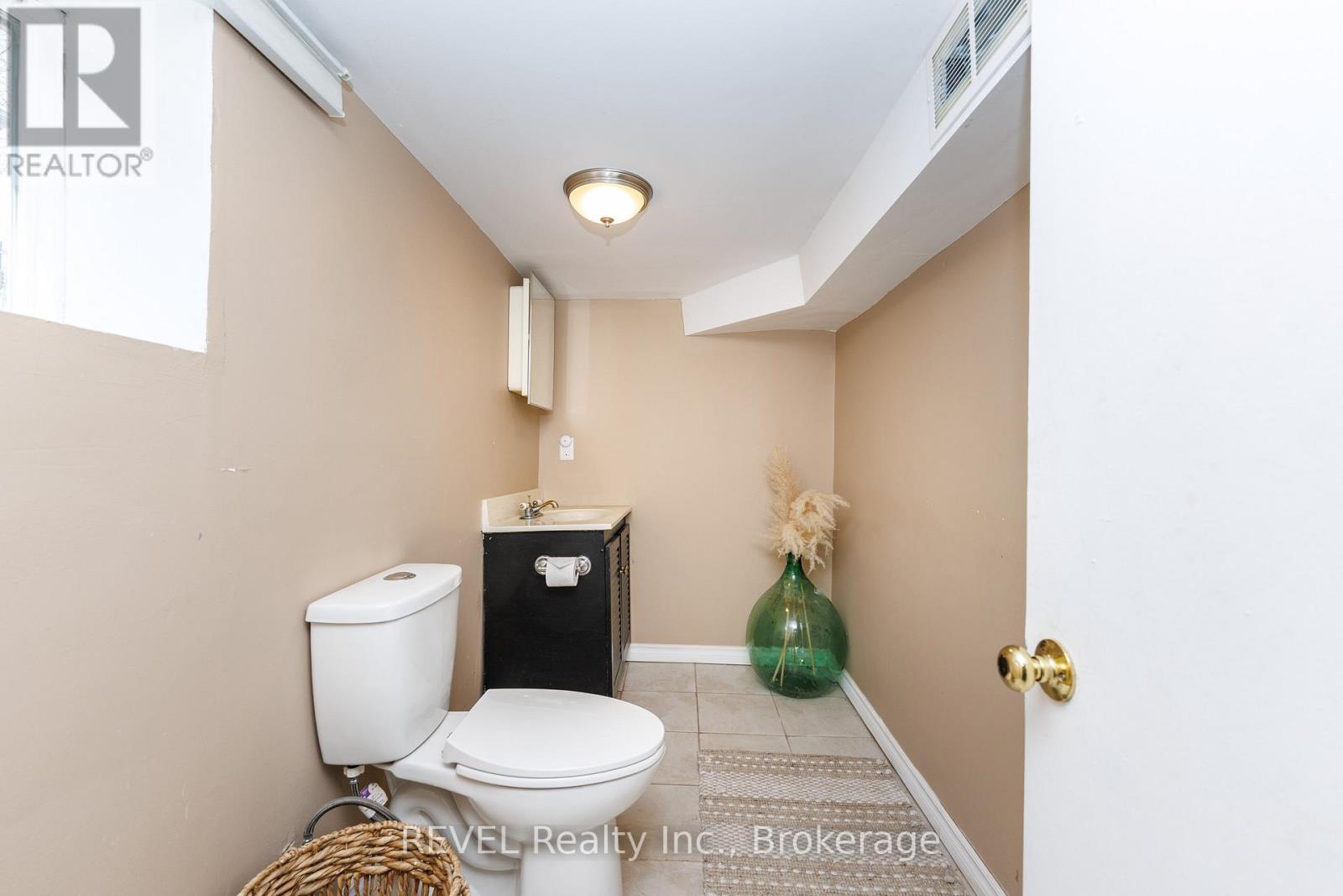 165 Main Street, St. Catharines, Ontario  L2N 4V6 - Photo 33 - X12856038