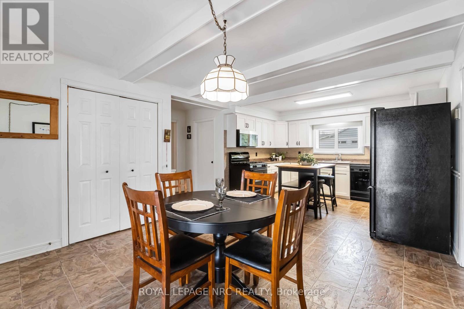 4049 Victoria Road, Fort Erie (Crystal Beach), Ontario  L0S 1B0 - Photo 11 - X12856100