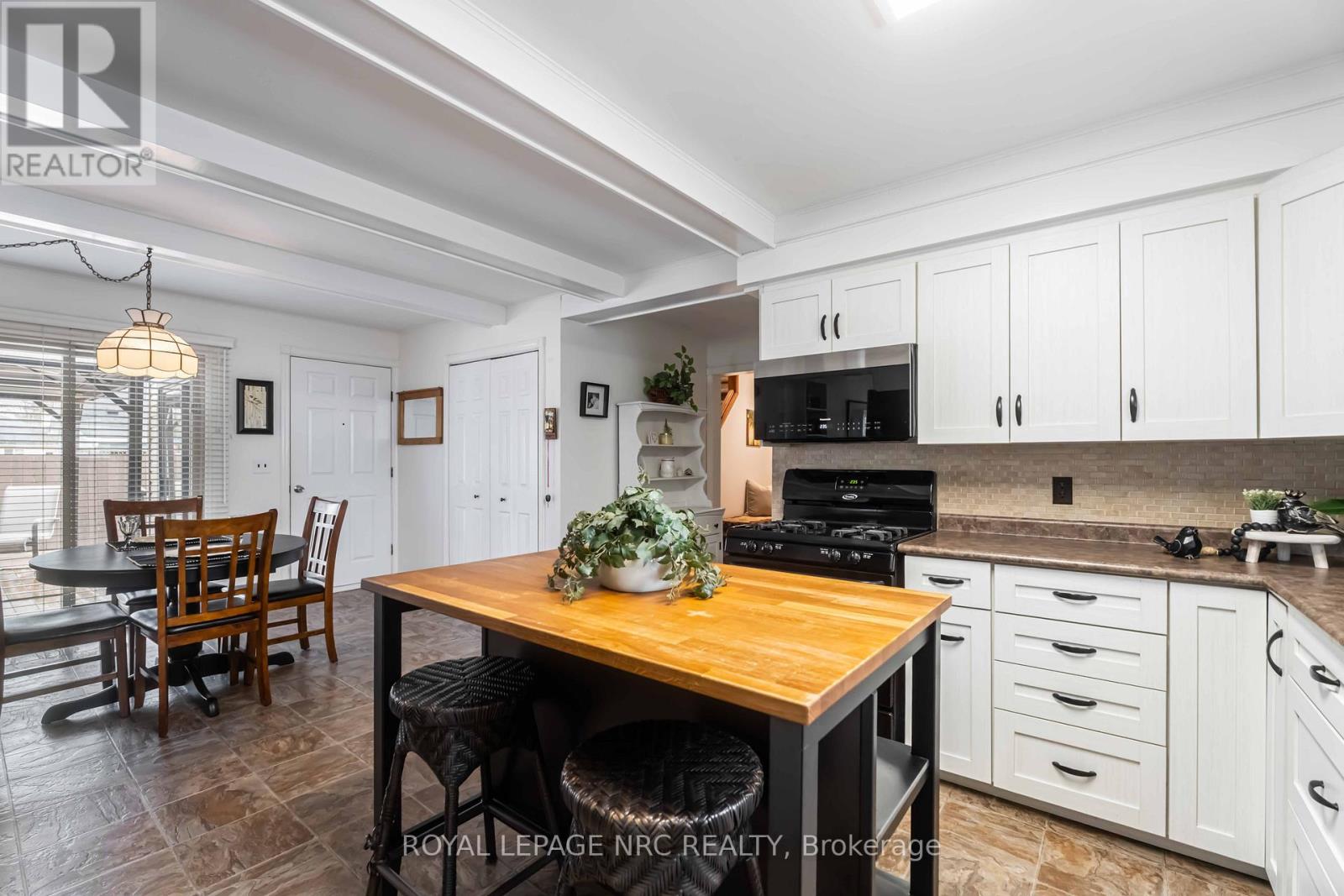 4049 Victoria Road, Fort Erie (Crystal Beach), Ontario  L0S 1B0 - Photo 14 - X12856100