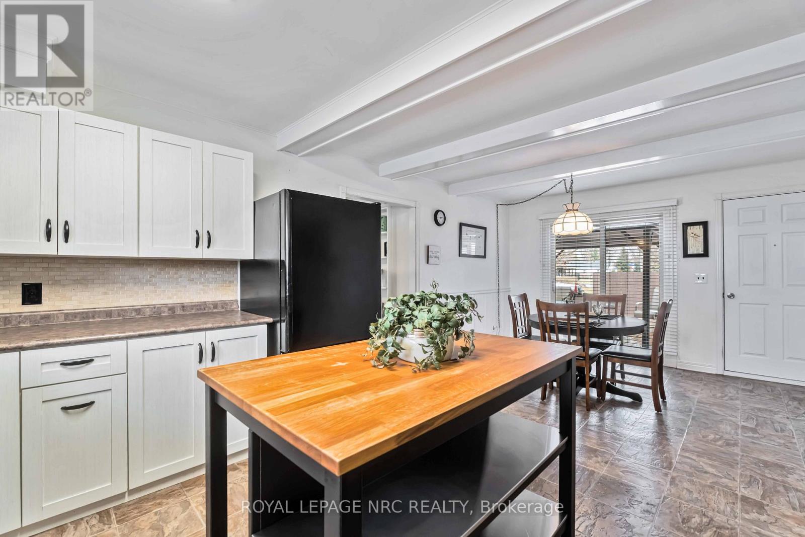 4049 Victoria Road, Fort Erie (Crystal Beach), Ontario  L0S 1B0 - Photo 15 - X12856100