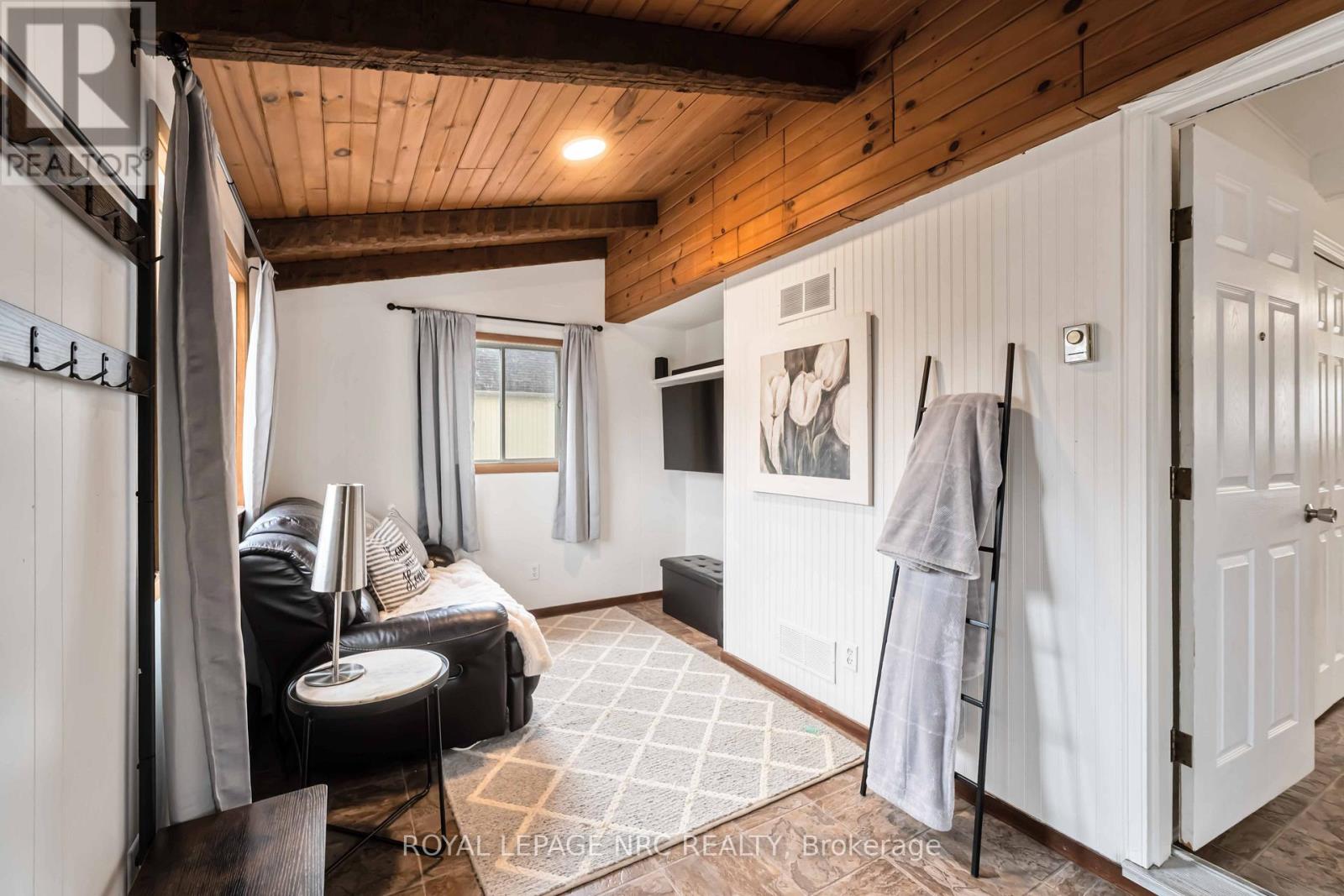 4049 Victoria Road, Fort Erie (Crystal Beach), Ontario  L0S 1B0 - Photo 19 - X12856100