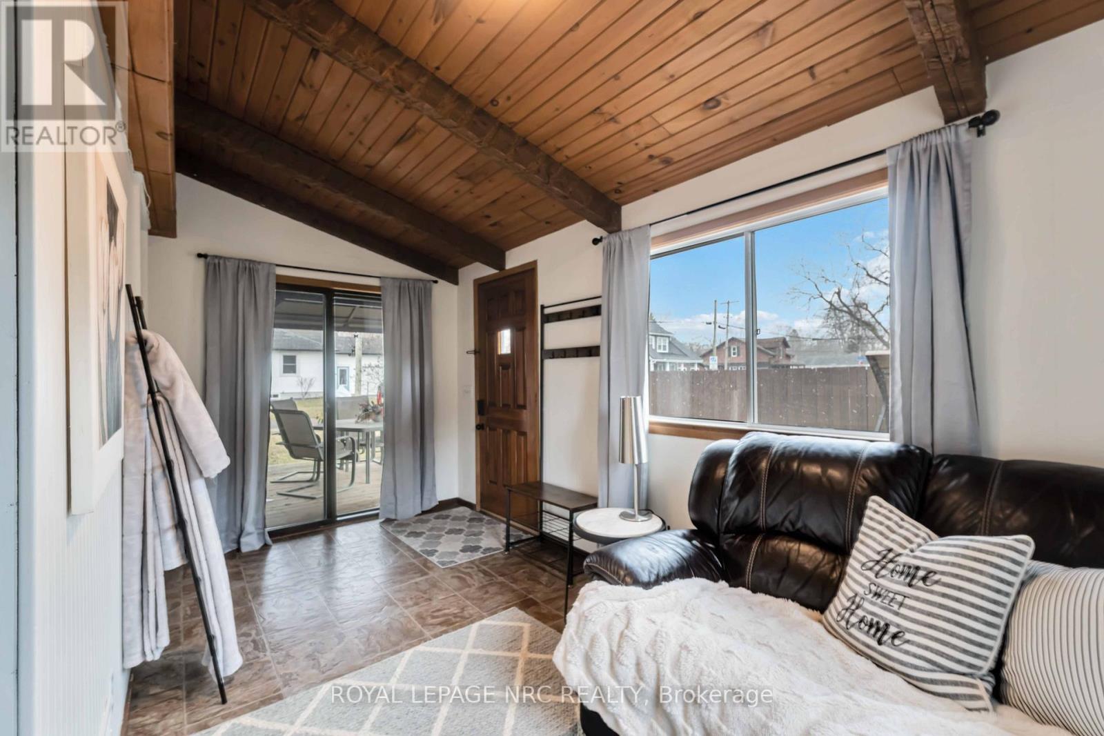 4049 Victoria Road, Fort Erie (Crystal Beach), Ontario  L0S 1B0 - Photo 21 - X12856100