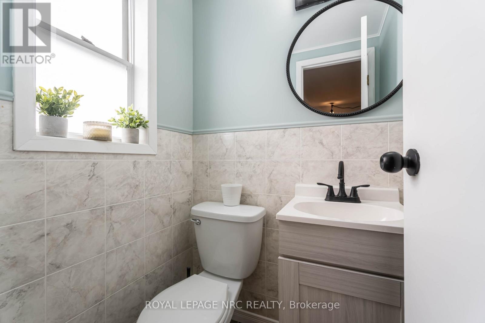 4049 Victoria Road, Fort Erie (Crystal Beach), Ontario  L0S 1B0 - Photo 24 - X12856100