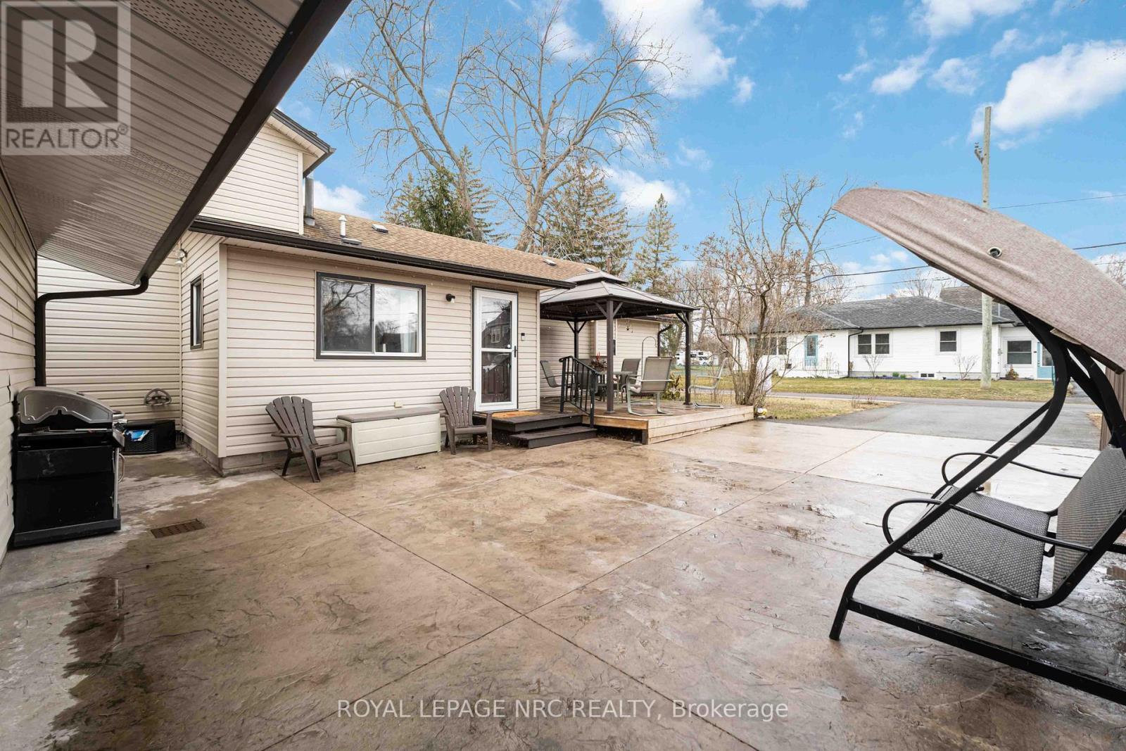 4049 Victoria Road, Fort Erie (Crystal Beach), Ontario  L0S 1B0 - Photo 39 - X12856100