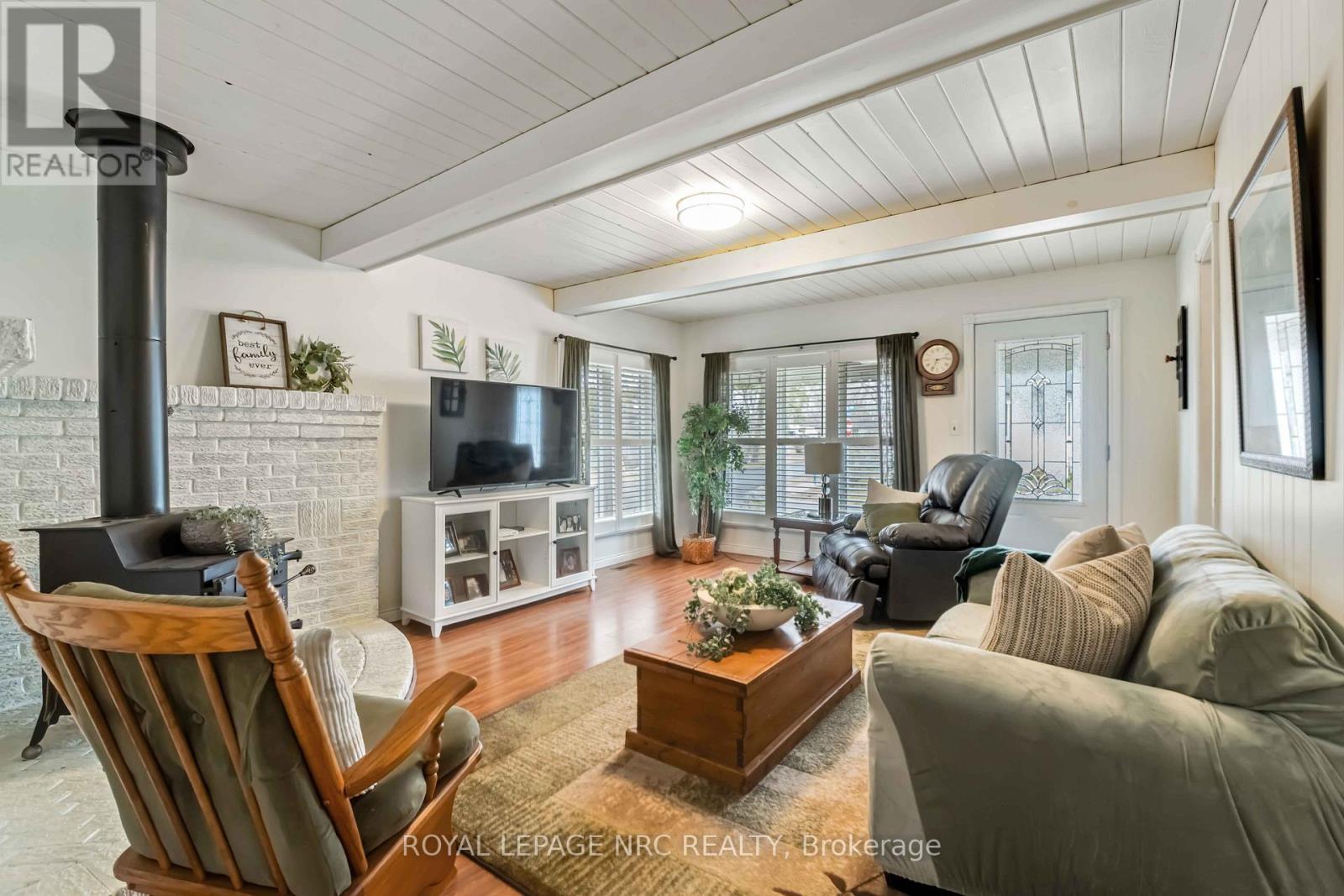 4049 Victoria Road, Fort Erie (Crystal Beach), Ontario  L0S 1B0 - Photo 6 - X12856100