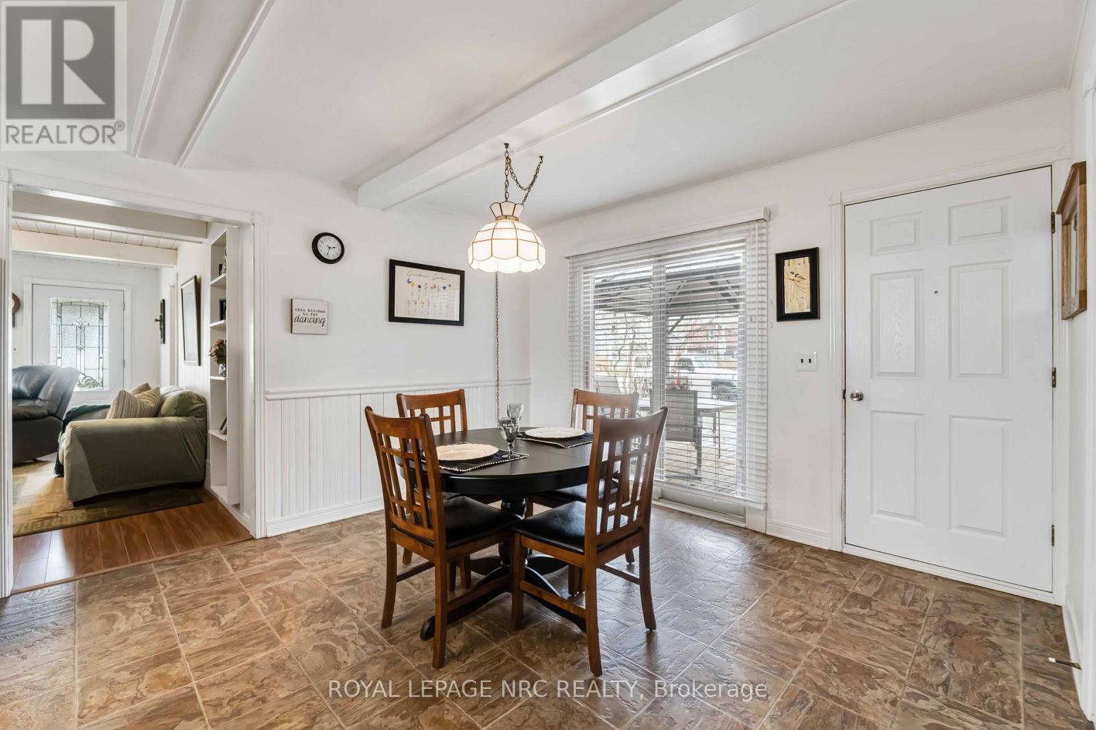 4049 Victoria Road, Fort Erie (Crystal Beach), Ontario  L0S 1B0 - Photo 9 - X12856100