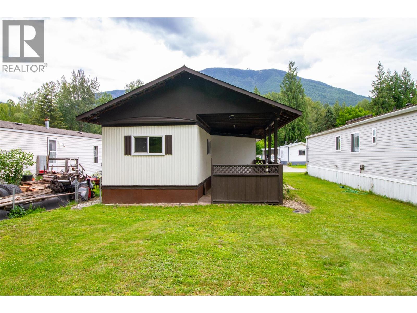 1200 Oscar Street Unit# 38, Revelstoke, British Columbia  V0E 2S1 - Photo 2 - 10378414