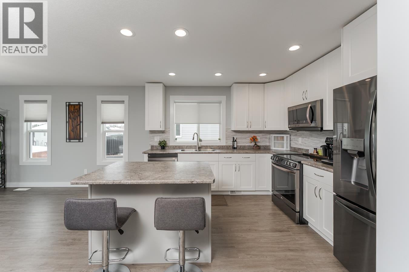 9060 Tatlow Place, Prince George, British Columbia  V2K 0B5 - Photo 5 - R3097026