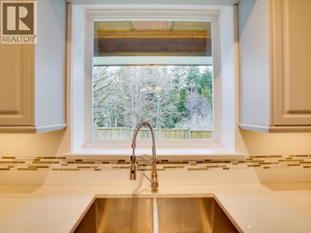 7160 Kemano Street, Powell River, British Columbia  V8A 1L9 - Photo 15 - 19676