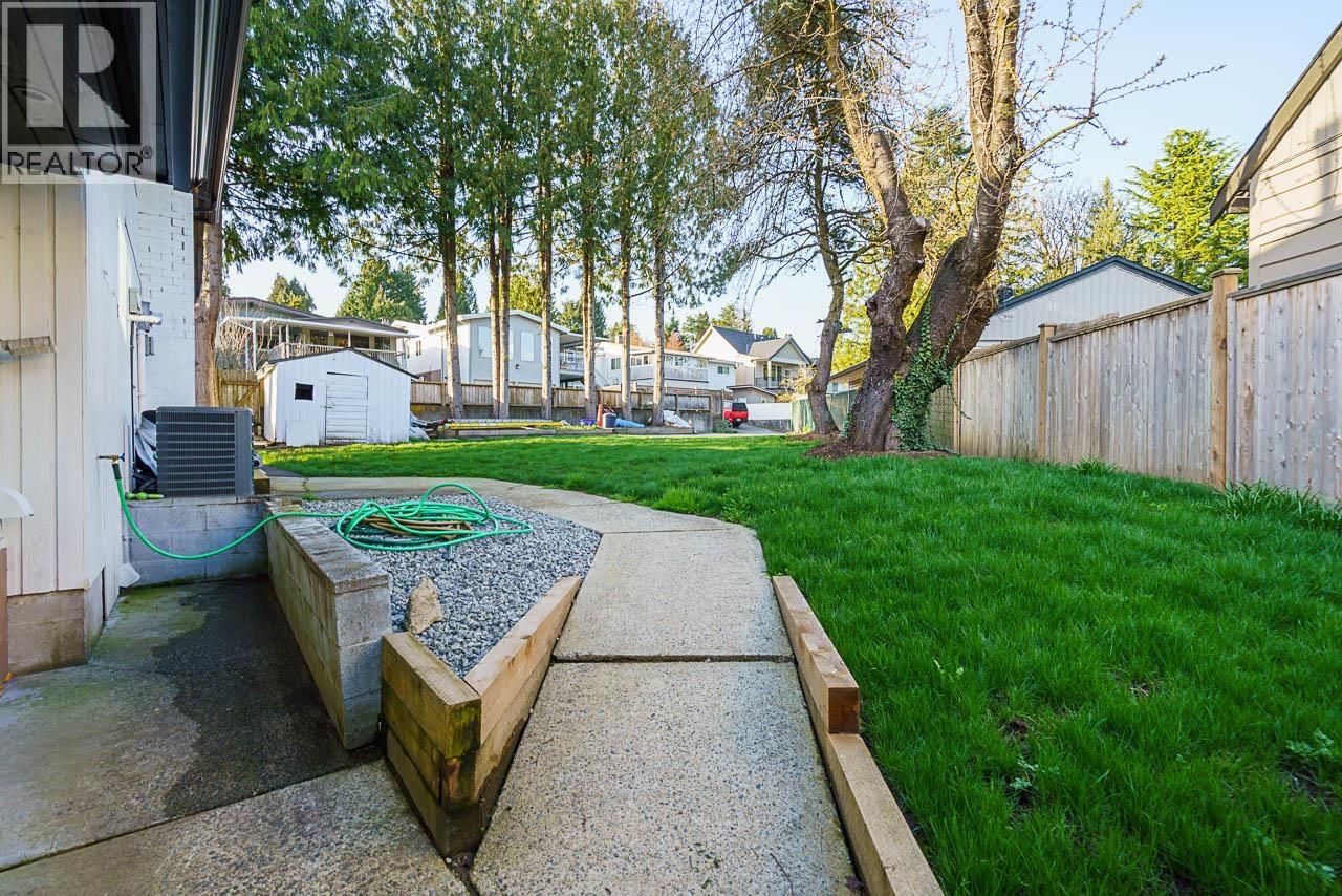 615 Allison Place, New Westminster, British Columbia  V3L 5C1 - Photo 37 - R3097027