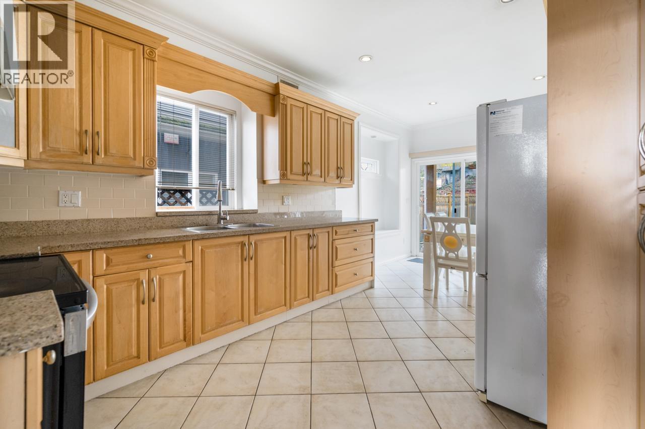 5898 Rumble Street, Burnaby, British Columbia  V5J 2C6 - Photo 10 - R3096915