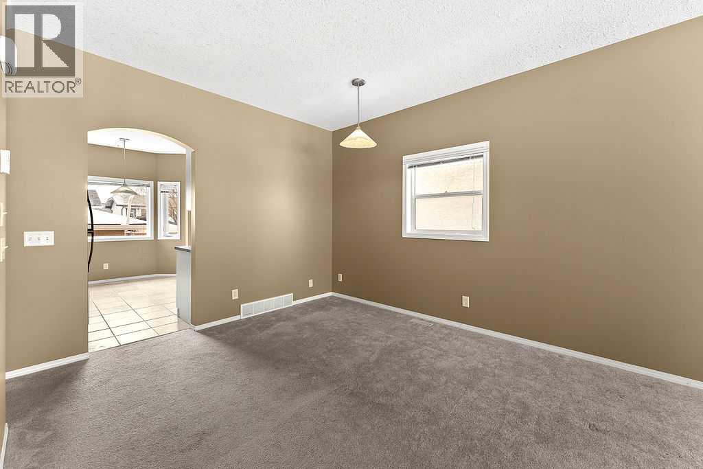 215 Strathcona Circle, Strathmore, Alberta  T1P 0B1 - Photo 6 - A2282289