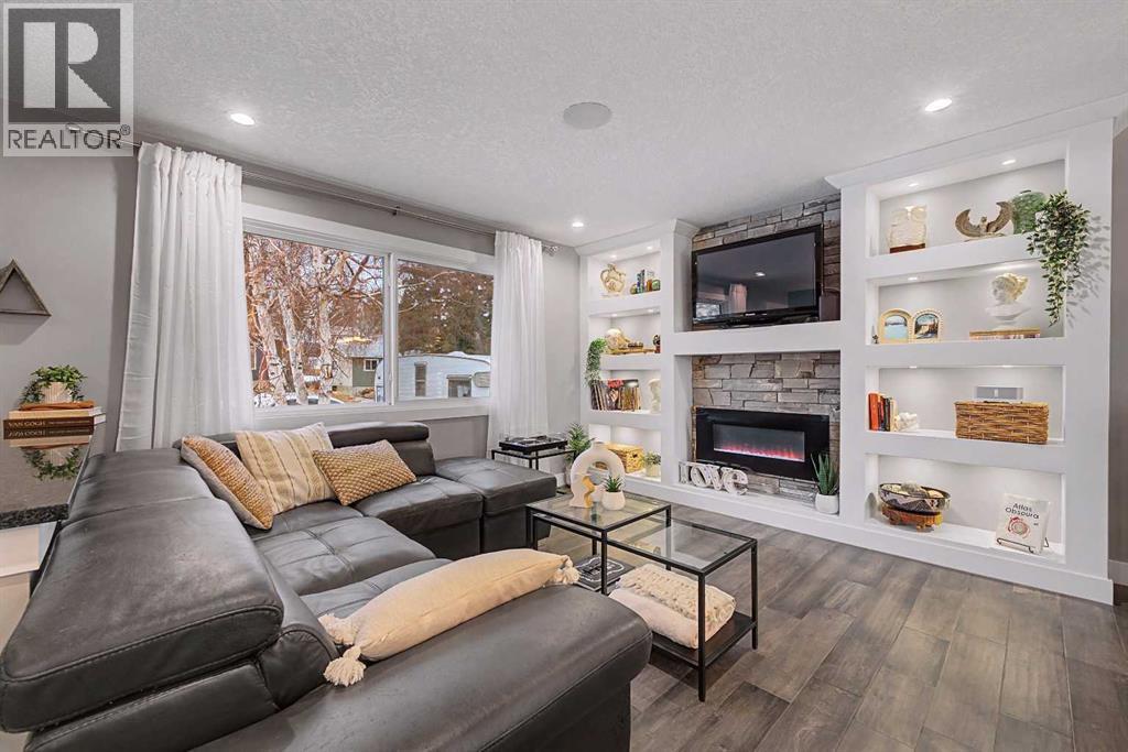 32 Sinclair Crescent Sw, Calgary, Alberta  T2W 0L7 - Photo 8 - A2284512