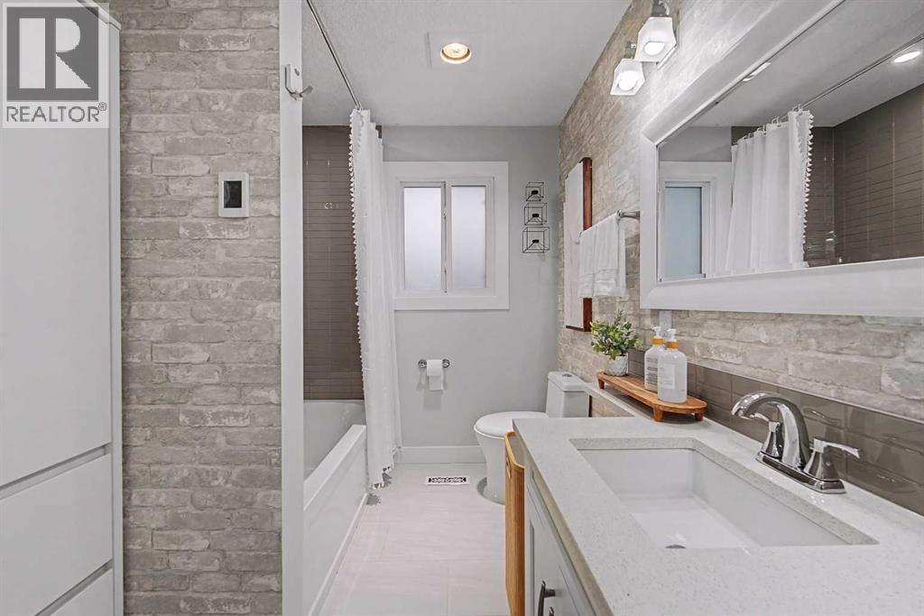 32 Sinclair Crescent Sw, Calgary, Alberta  T2W 0L7 - Photo 19 - A2284512