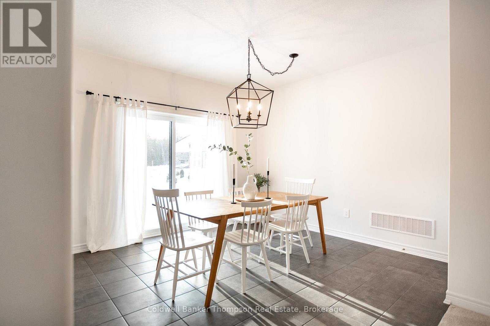 14 Eaglecrest Avenue, Huntsville, Ontario  P1H 0G5 - Photo 9 - X12856018