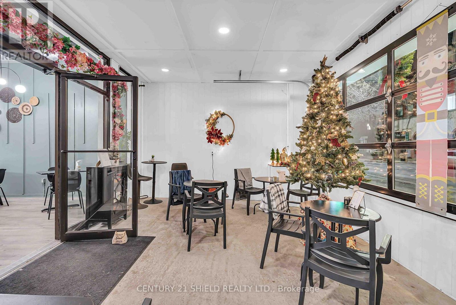 116 Pitt Street, Cornwall, Ontario  K6J 3P4 - Photo 2 - X12856122