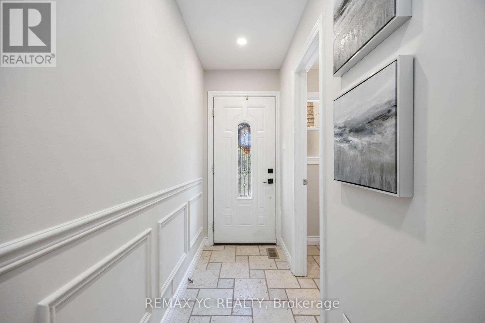 118 Tangle Briarway, Toronto, Ontario  M2J 2M4 - Photo 5 - C12856012