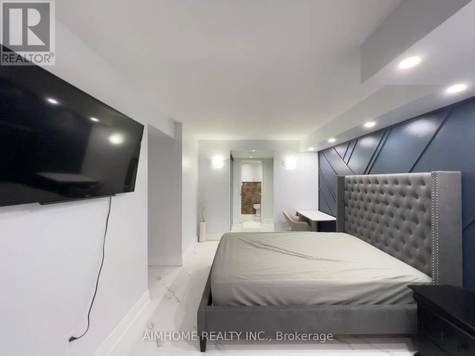 207 - 33 University Avenue, Toronto, Ontario  M5J 2S7 - Photo 3 - C12856084