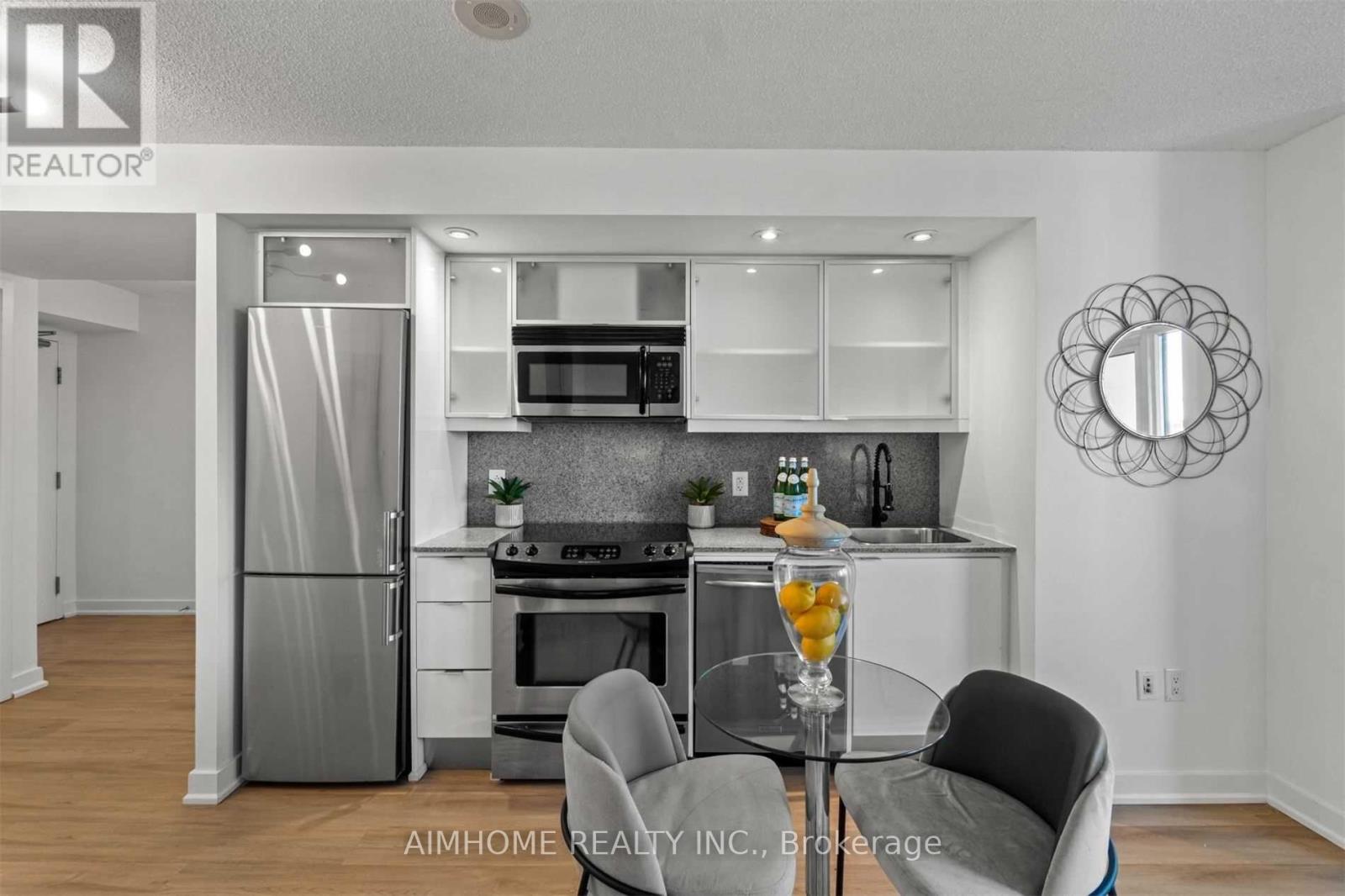 4511 - 25 Telegram Mews, Toronto, Ontario  M5V 3Z1 - Photo 3 - C12856116