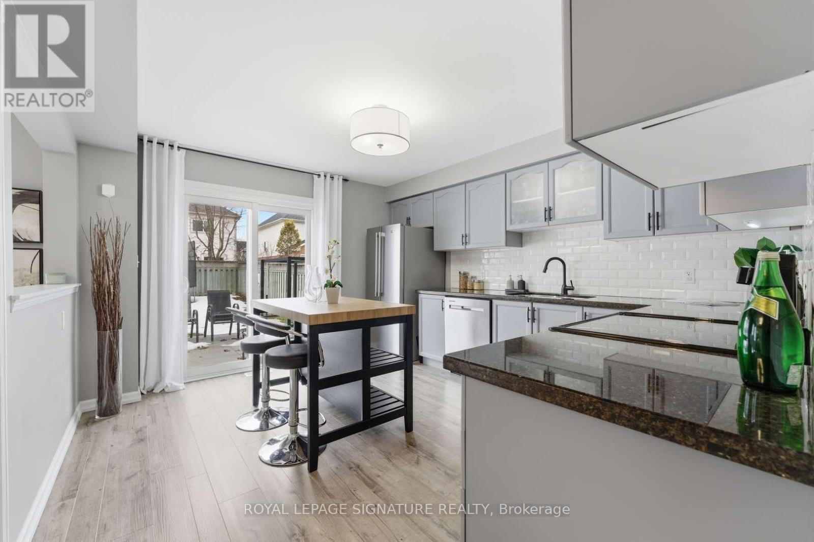 52 Seaboard Gate, Whitby, Ontario  L1N 9P2 - Photo 11 - E12856032