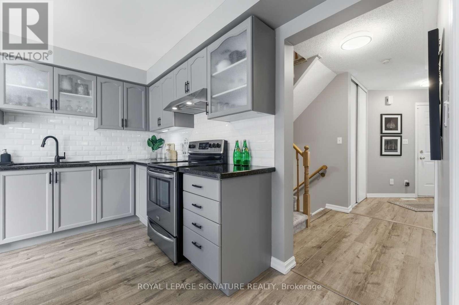 52 Seaboard Gate, Whitby, Ontario  L1N 9P2 - Photo 17 - E12856032