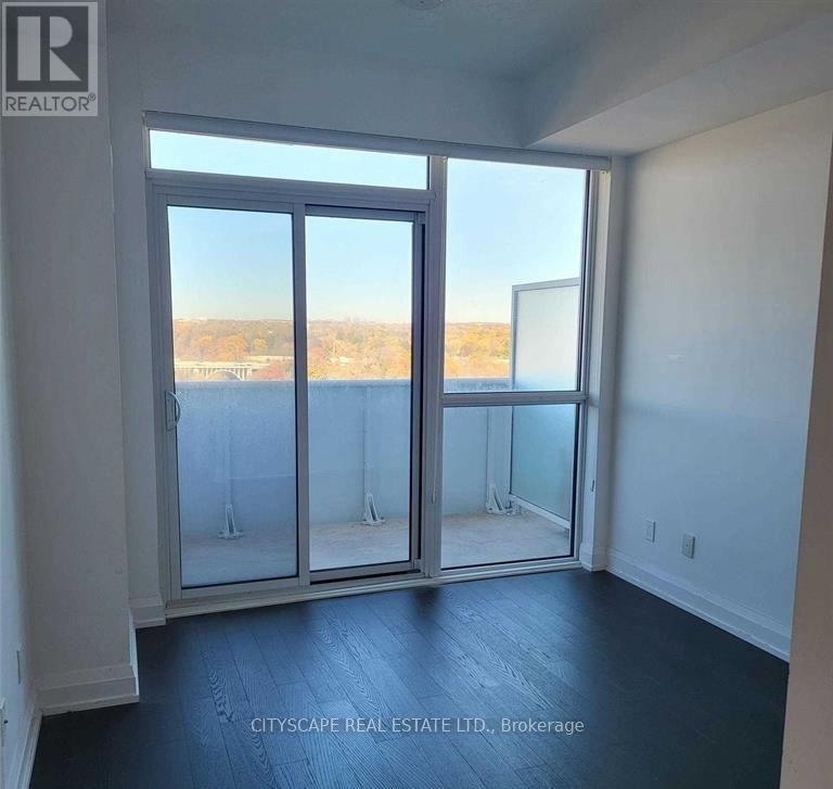 1302 - 65 Speers Road, Oakville, Ontario  L6K 0J1 - Photo 5 - W12855232