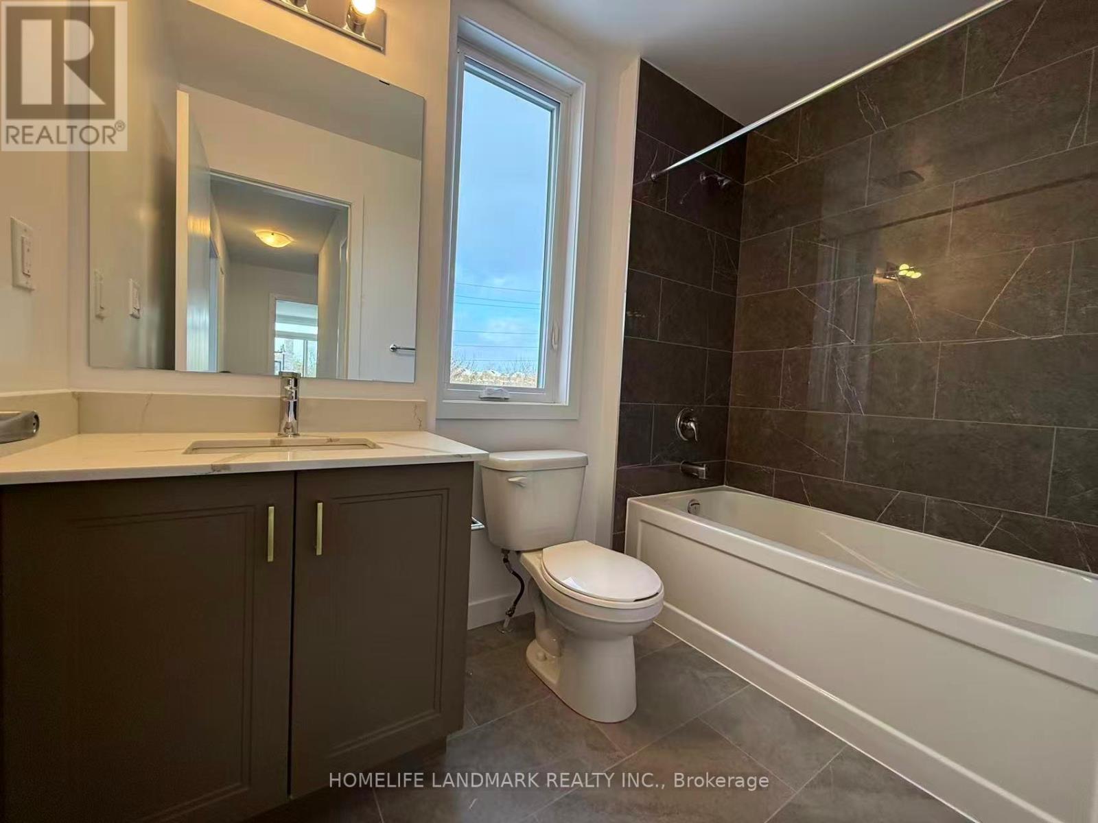 53 Jefferson Side Road, Richmond Hill, Ontario  L4E 1M1 - Photo 12 - N12856108