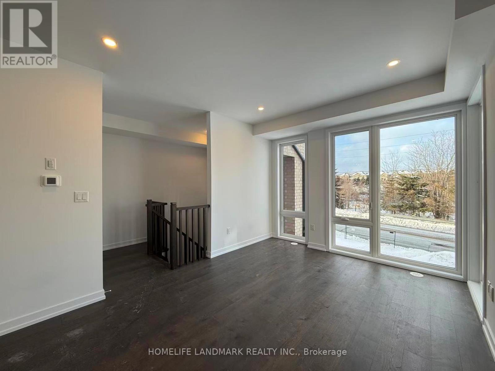 53 Jefferson Side Road, Richmond Hill, Ontario  L4E 1M1 - Photo 2 - N12856108