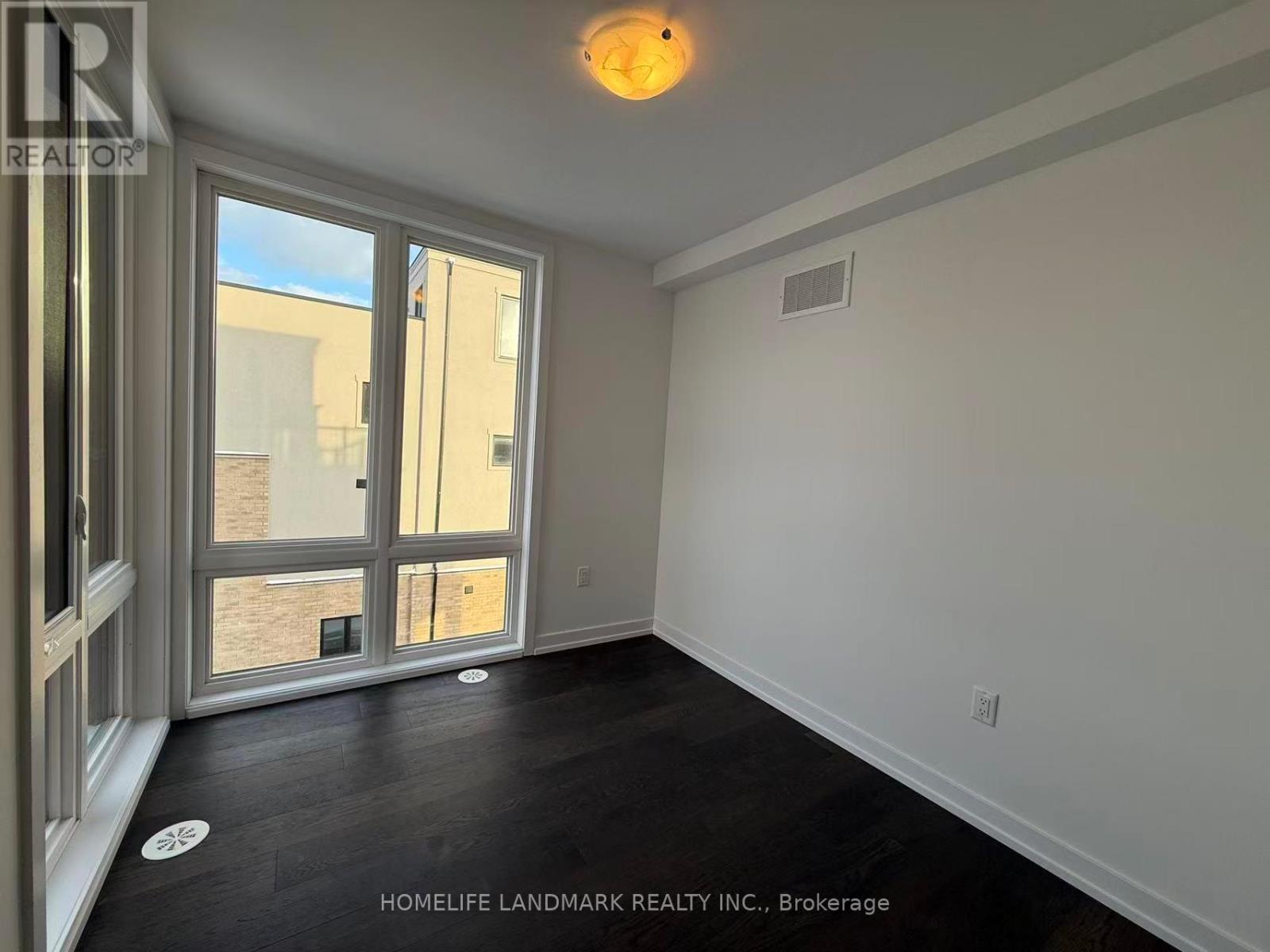 53 Jefferson Side Road, Richmond Hill, Ontario  L4E 1M1 - Photo 8 - N12856108