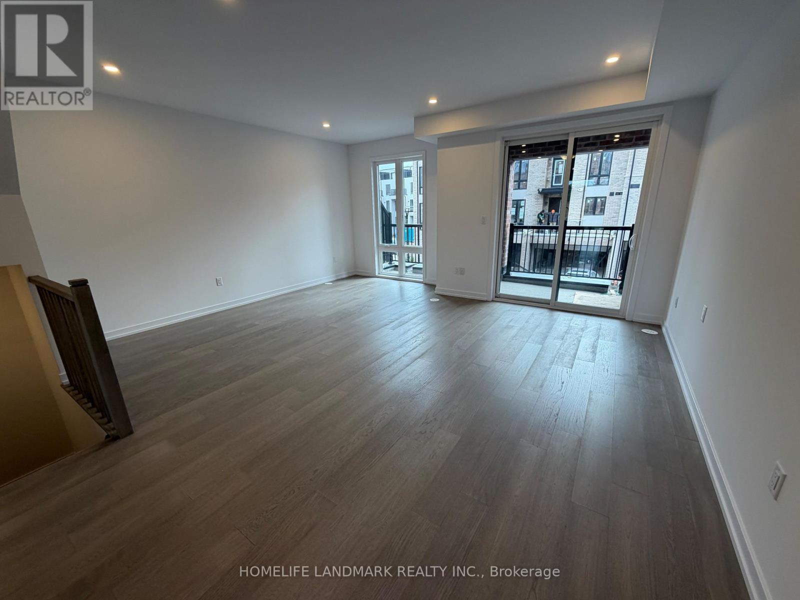 57 Jefferson Side Road, Richmond Hill, Ontario  L4E 1M1 - Photo 4 - N12856112