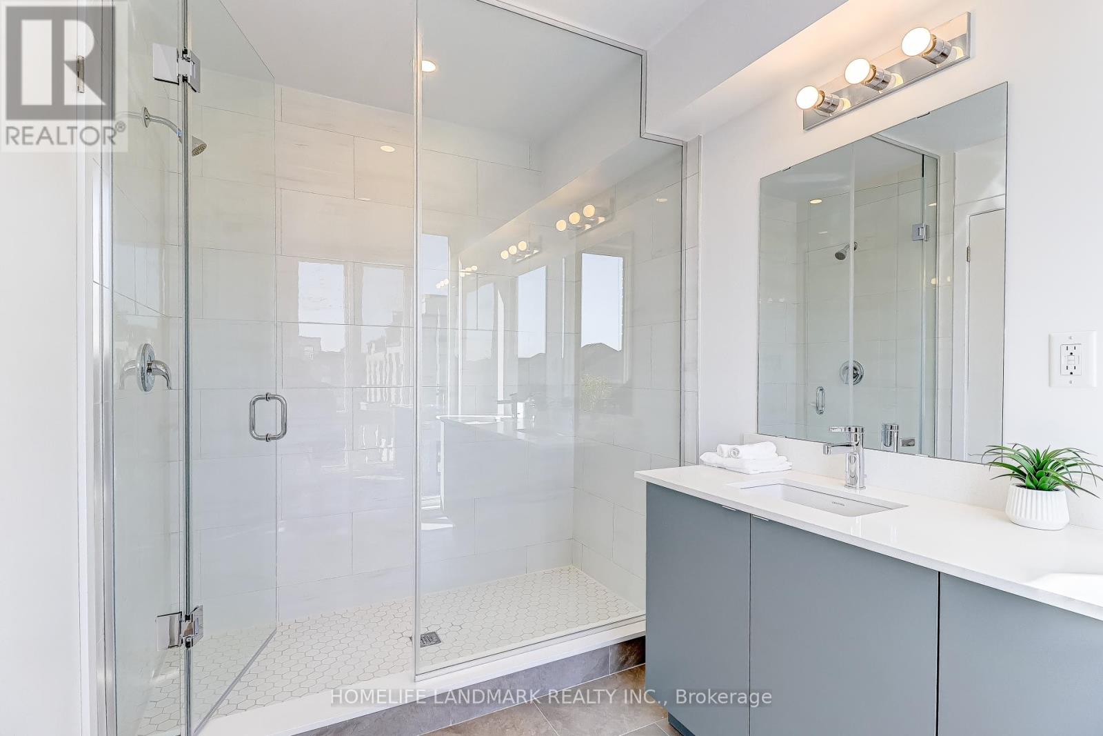 77 Jefferson Side Road, Richmond Hill, Ontario  L4E 1M1 - Photo 15 - N12856126