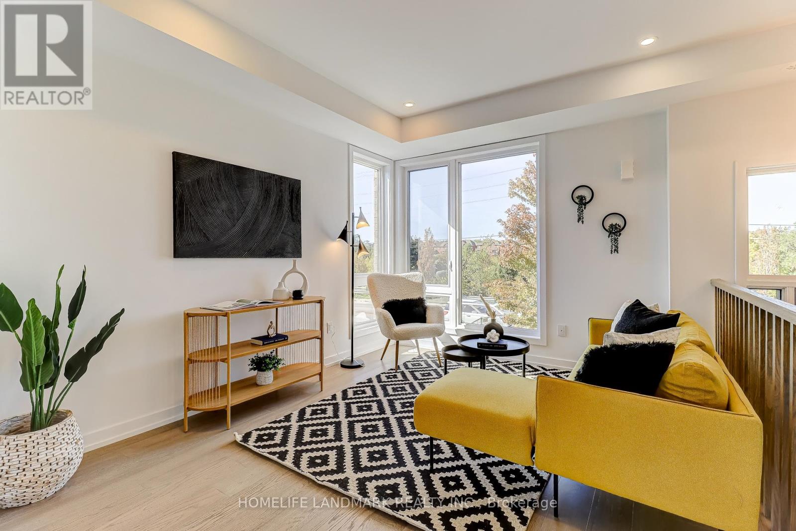 77 Jefferson Side Road, Richmond Hill, Ontario  L4E 1M1 - Photo 3 - N12856126