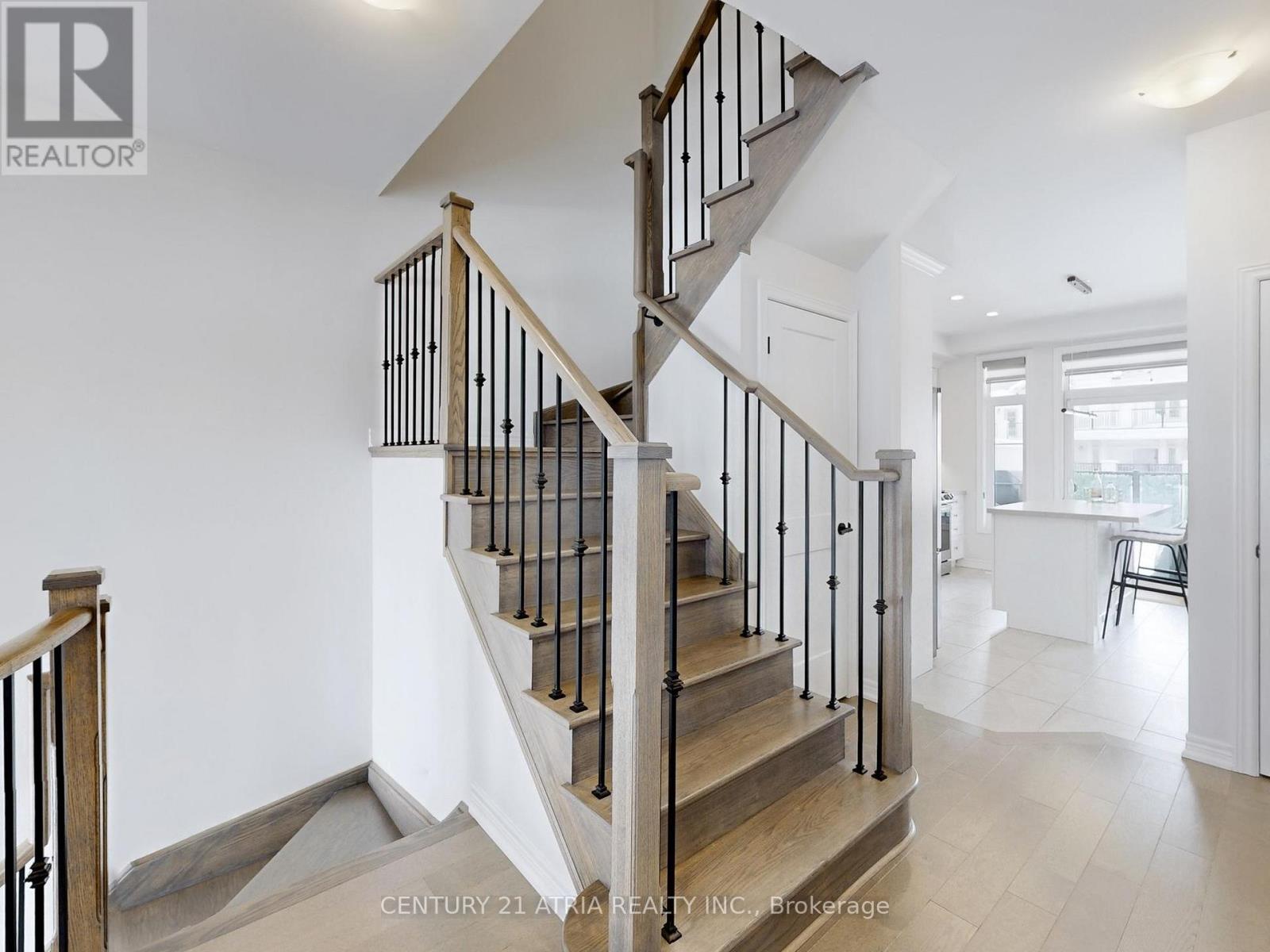 46 Campobello Street, Vaughan (Patterson), Ontario  L6A 5B3 - Photo 13 - N12856128